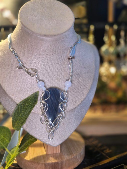  Pendentif Cyanite ✨  Clarté & d’Équilibre✨