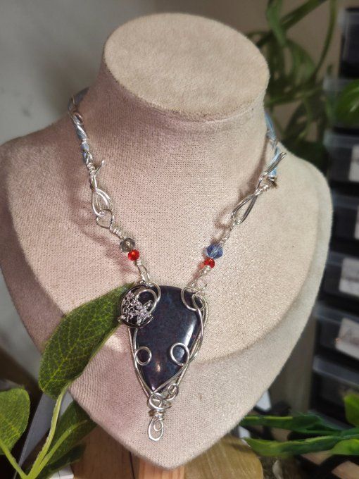 Collier Rubis sur Cyanite ✨Force et Transformation ✨
