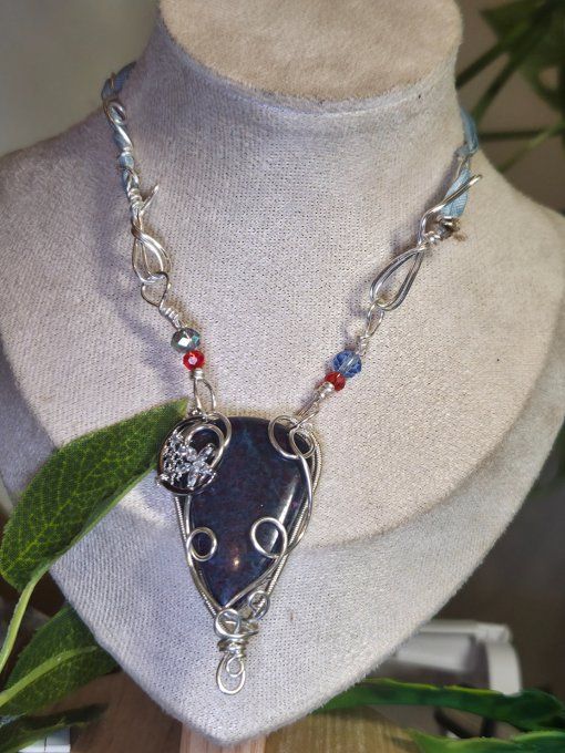 Collier Rubis sur Cyanite ✨Force et Transformation ✨