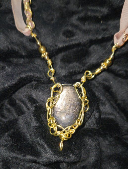 Collier Iolite gemme pierre de soleil☀️Clarté, Confiance & Lumière Intérieure ✨  