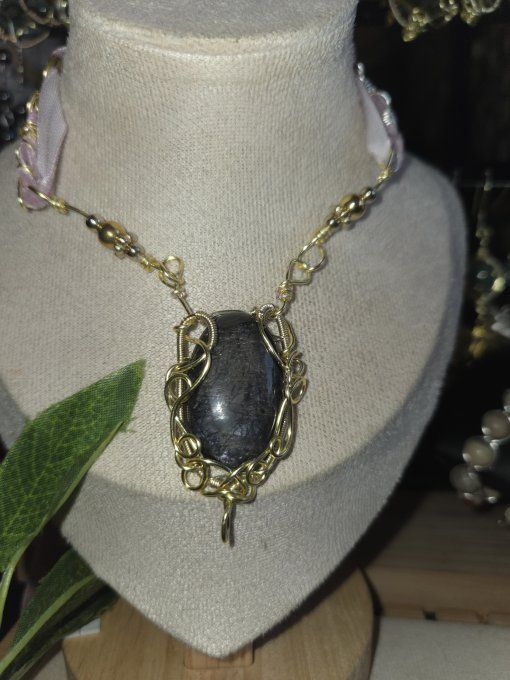 Collier Iolite gemme pierre de soleil☀️Clarté, Confiance & Lumière Intérieure ✨  