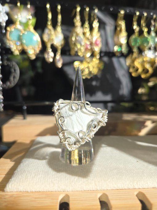 Bague howlite chevaliere -Calme Et Clarté Mentale    - Copie