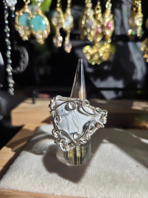 Bague howlite chevaliere -Calme Et Clarté Mentale    - Copie