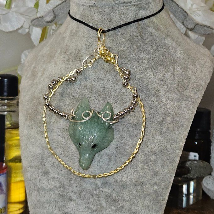 Pendentif loup d'aventuriere