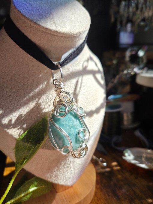 Pendentif Amazonite -Pomme poison -joie & Espoir.