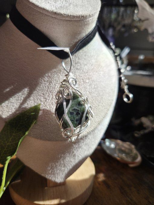  Pomme poison ?Vesuvianite 