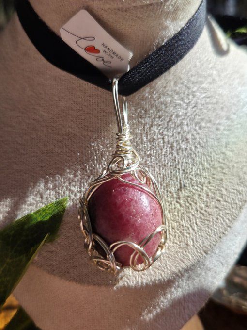 Pendentif Pomme poison Rhodonite Tourmaline