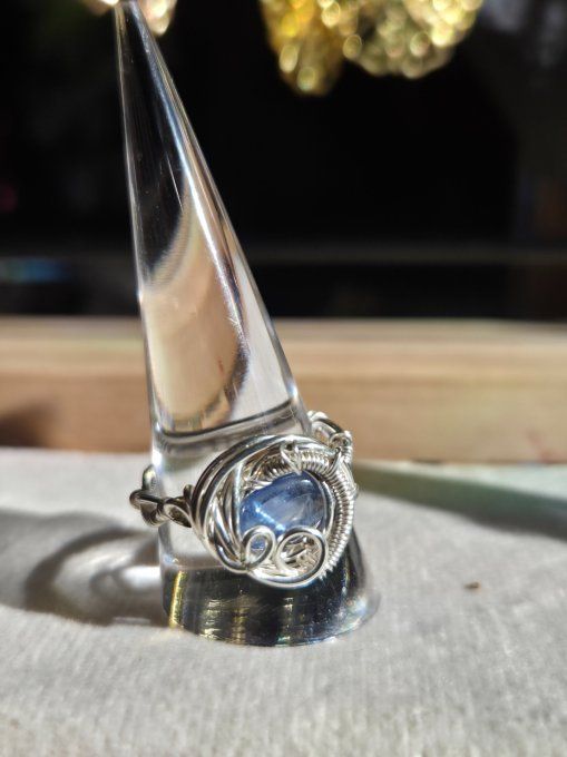 Bague Cyanite -purification et paix