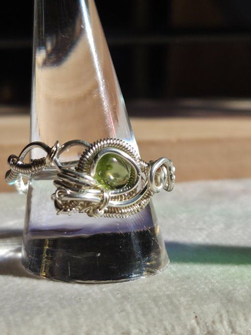 Bague péridot /olivine : paix ,protection & chance.