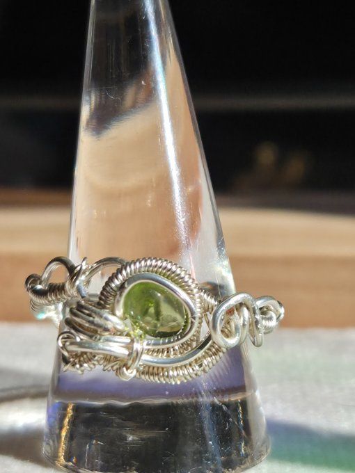 Bague péridot /olivine : paix ,protection & chance.
