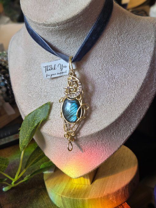 Éclat de Labradorite bleu vert 