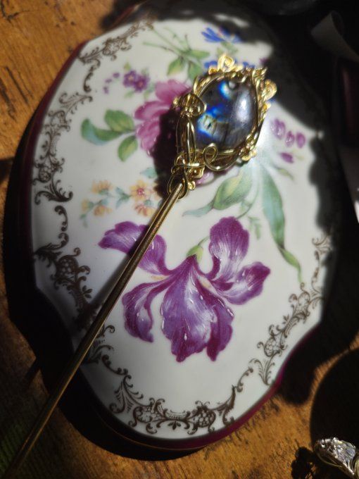  Pic à cheveux dorée Labradorite : confiance & protection.