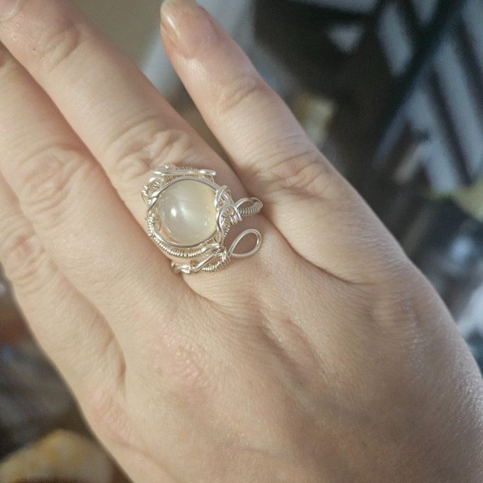 Bague Pierre de lune blanche ,✨ hecatolite - ajustable  - sur mesure Céline 