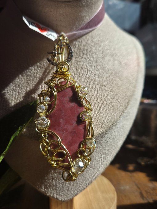 Amulette Or Thulite- zoïsite rose ✨Lune D’or