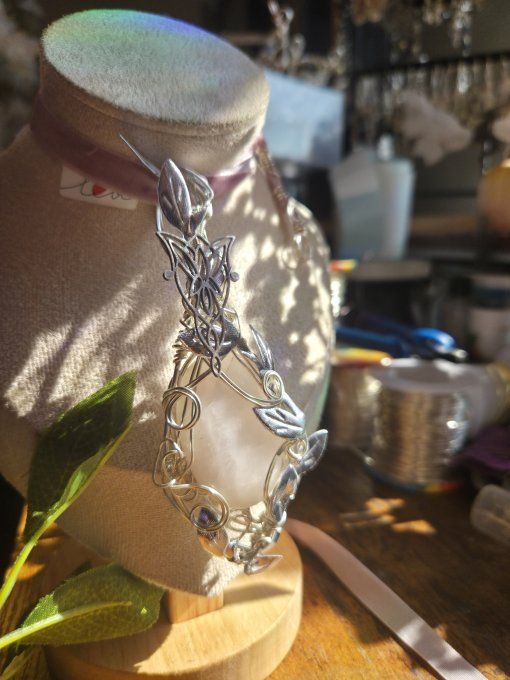 Pendentif Amulette Calcite Rose – Amour Inconditionnel Et Sérénité     