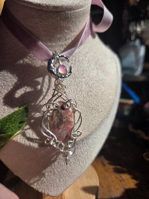Pendentif Lunaire Rhodochrosite – Apaisement, Sérénité & Protection