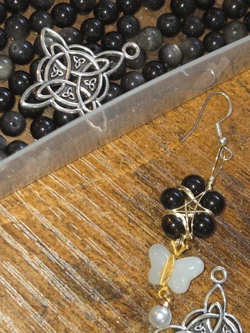 Boucle obsidienne argent 6 mm et croix sorciere