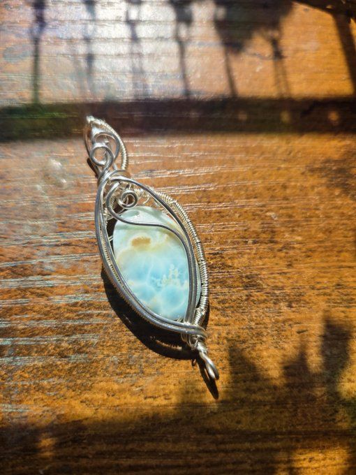 Pendentif Calcite caribéenne ✨serenité &energie positive  .