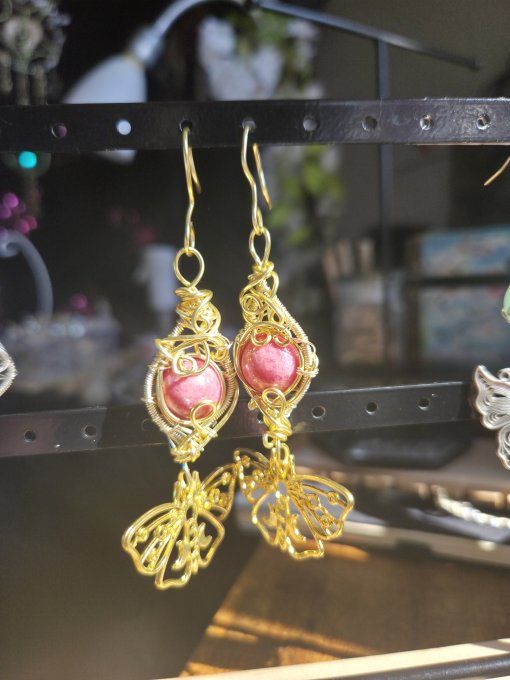 Boucle d’oreille or Rhodonite , soin du coeur