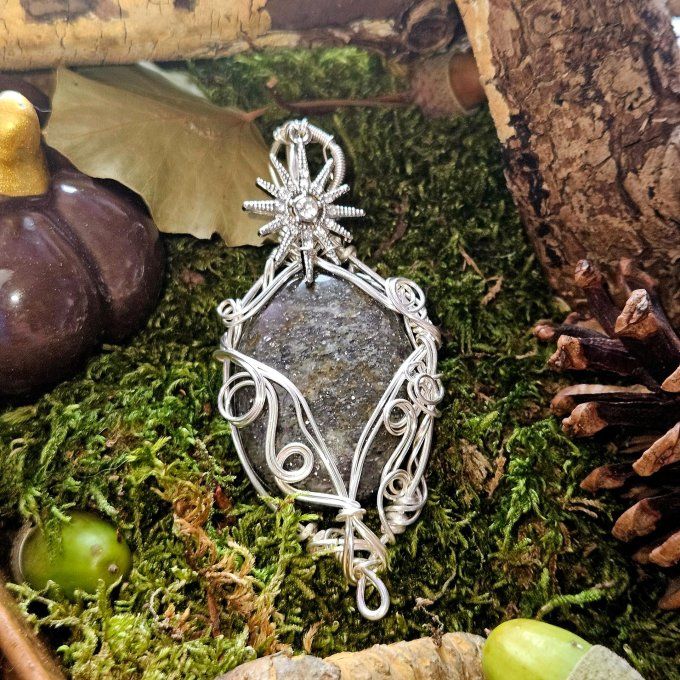 Pierre de Soleil Noire mica et hématite ✨