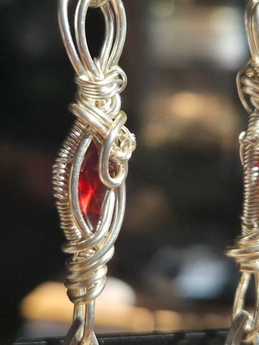 Boucle grenat diamant -feminin sacré & Energie