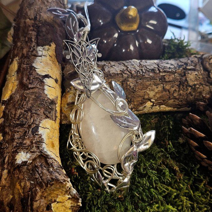 Calcite rose ✨Sylves