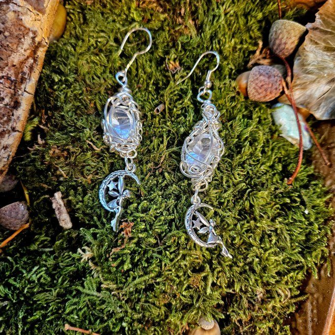 Boucle lune cristal de roche 