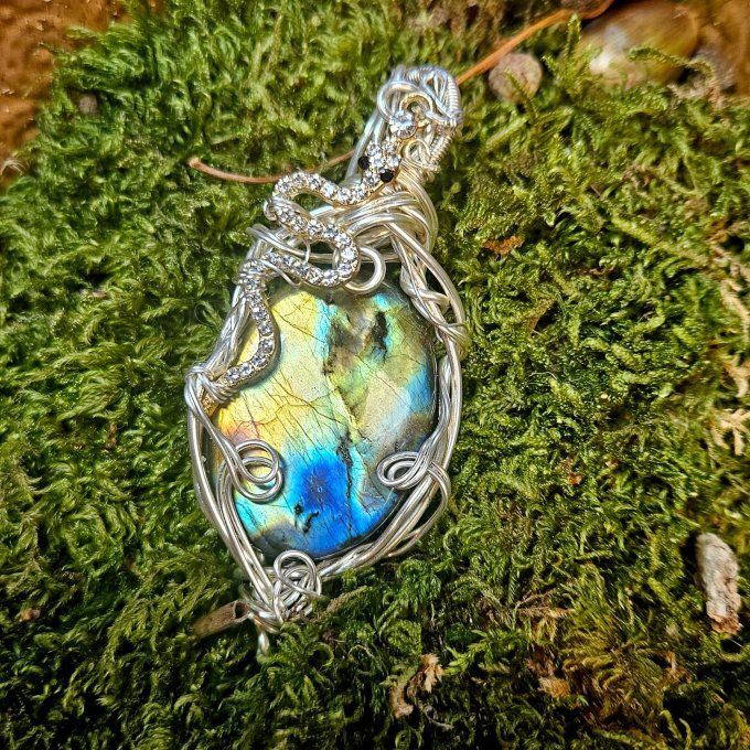 Labradorite serpentine