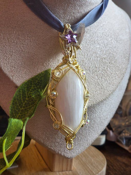 Légende Scolecite Blanche , bijou or 