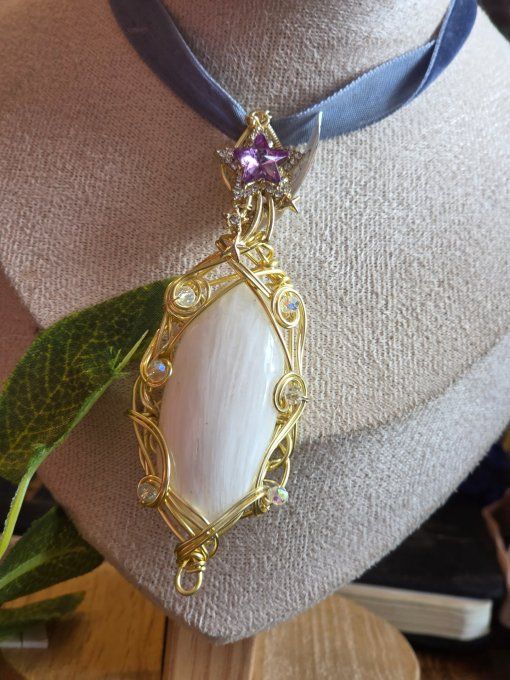 Légende Scolecite Blanche , bijou or 