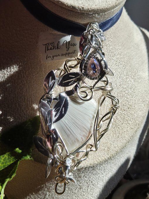 Pendentif Amulette Argent Scolécite – Amour Inconditionnel & Harmonie 