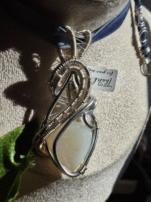  Amulette Agate Blanche – ✨Pierre de Douceur & d’Harmonie   ✨