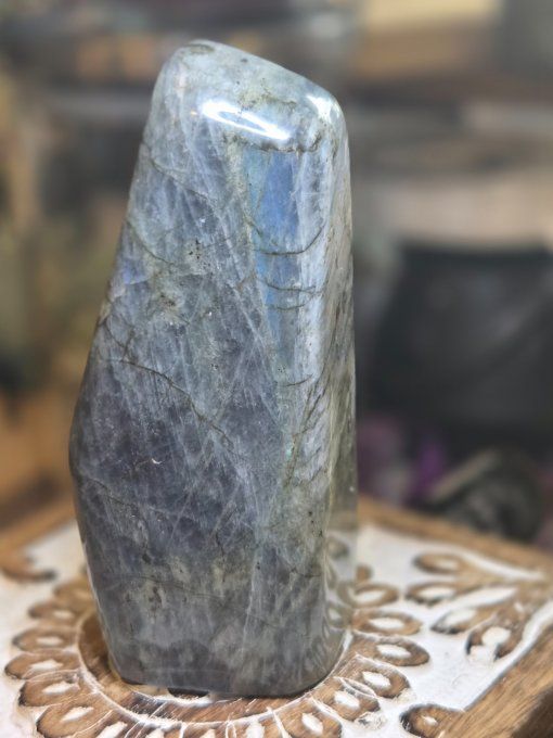 Bloc De Labradorite Forme Libre – Protection, Équilibre & Confiance  20 cm