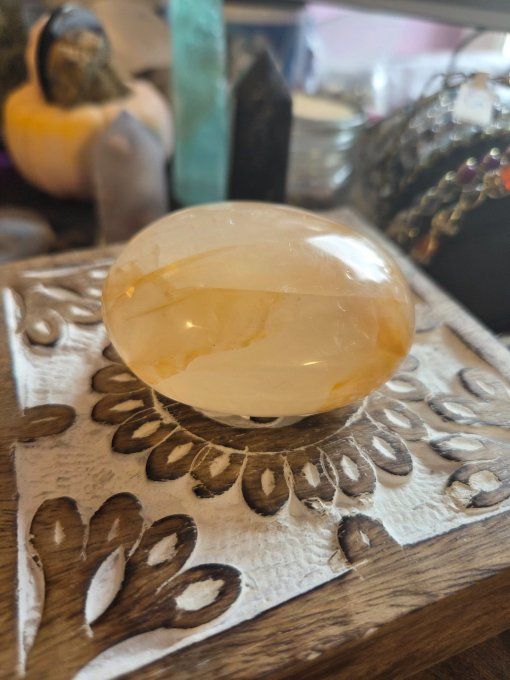 Galet Golden Healer 70 Mm – Énergie, Confiance & Ancrage  