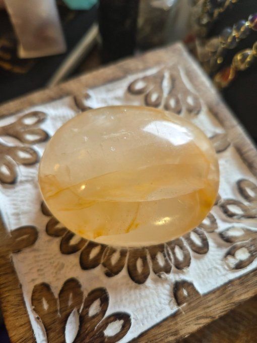 Galet Golden Healer 70 Mm – Énergie, Confiance & Ancrage  