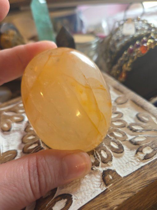 Galet Golden Healer 70 Mm – Énergie, Confiance & Ancrage  