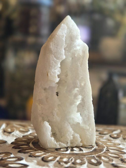 Obelisque calcite Neige 90mm
