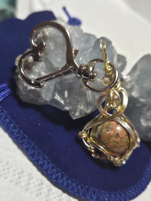Porte clé Unakite – Énergie, Harmonie & Sérénité  .