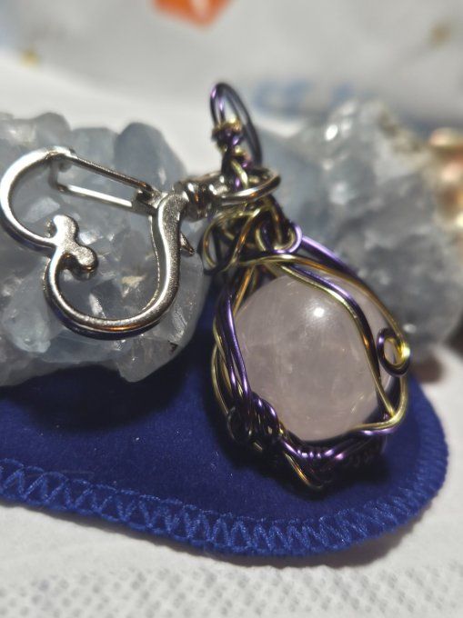 Porte clé , sphére Quartz rose 