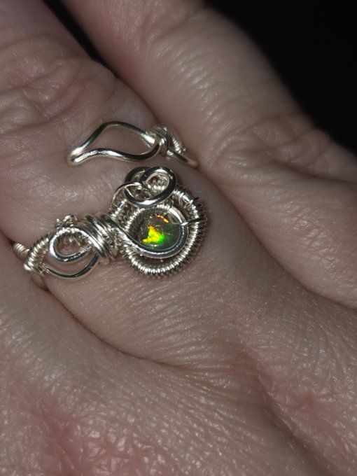 Bague opale noire ajustable -Créativité, Équilibre & Protection Émotionnelle  