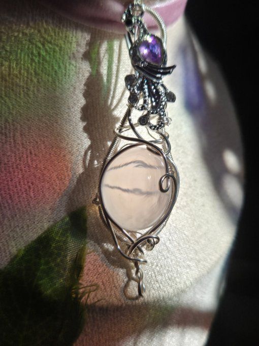 Pendentif Quartz Rose Rutile – Amour, Douceur & Énergie Amplifiée   