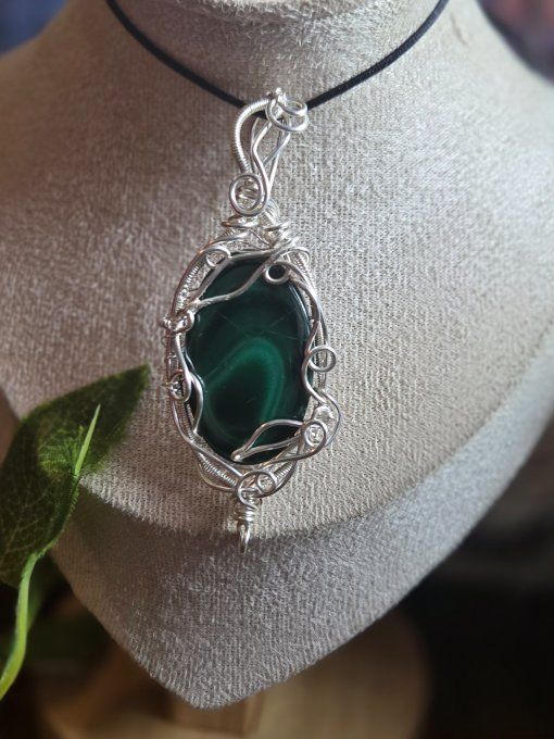 Pendentif  argent Malachite – Harmonie & Protection Du Cœur ☘️  