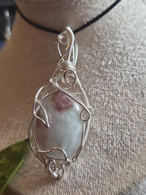 Amulette Tourmaline rose (Rubellite )✨Blessure Émotionnelle et Protection 