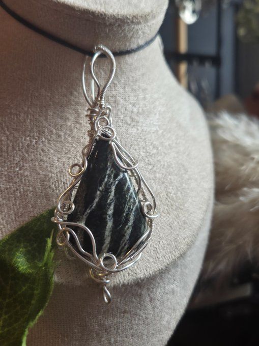 Pendentif Chrysotile (Serpentine Feuille d’Argent) 