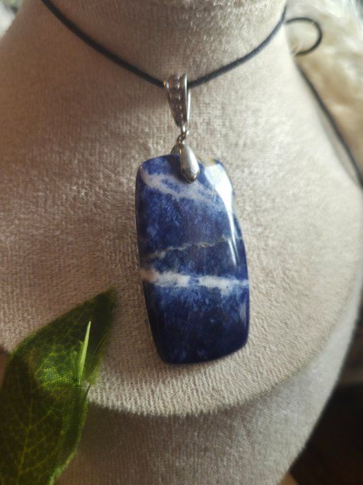 Pendentif Sodalite ❤️ percée – Humilité, Courage Et Communication  