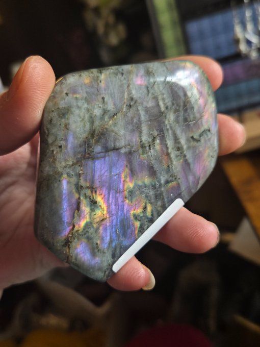 Bloc De Labradorite Forme Libre – Protection, Équilibre & Confiance  110 mm - Copie