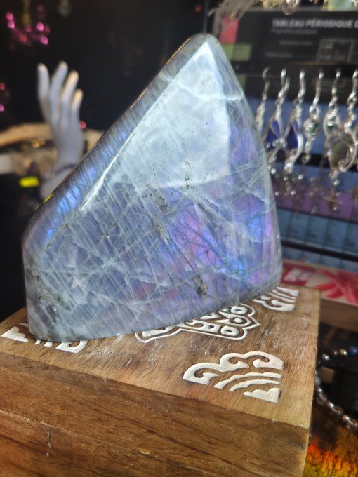 Bloc De Labradorite Forme Libre – Protection, Équilibre & Confiance 1k171