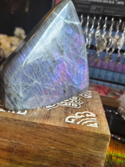 Bloc De Labradorite Forme Libre – Protection, Équilibre & Confiance 1k171