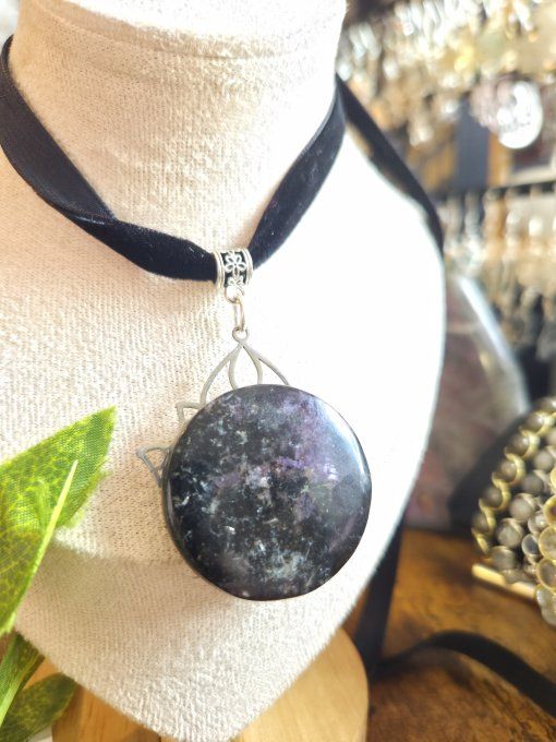 Pendentif lotus ✨ Charoïte  Aegeryne- Transformation & Libération ✨ 