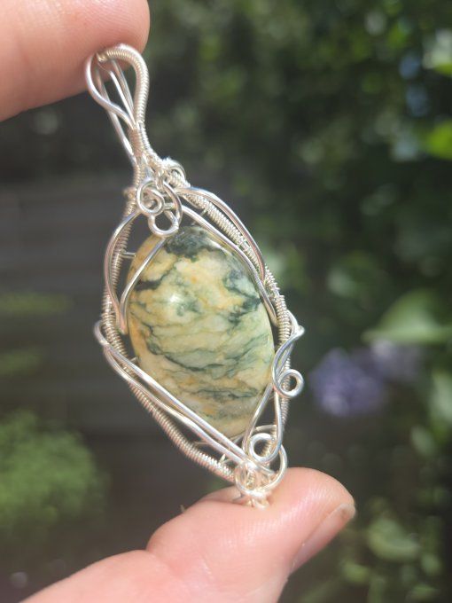 Amulette Mariposite ,pierre de transformation